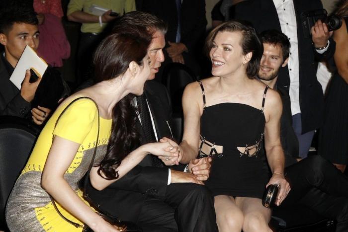 Versace reúne a las cinco top models de los 90 para homenajear a Gianni