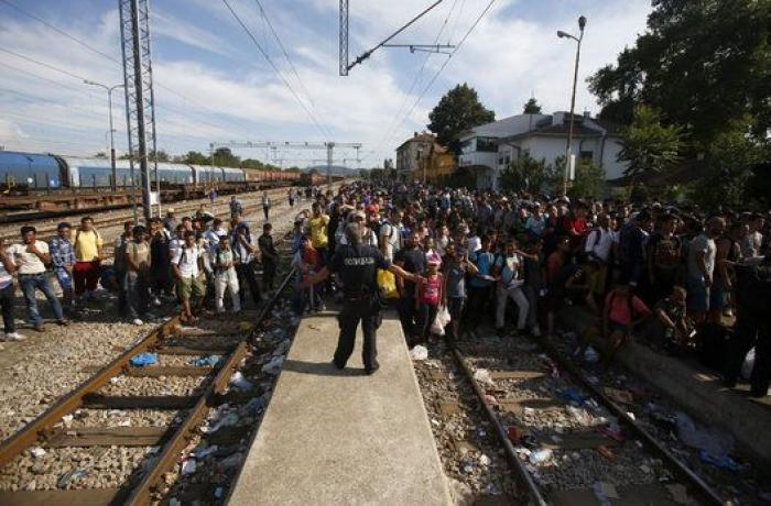La Policía macedonia dispersa a los migrantes con gases lacrimógenos