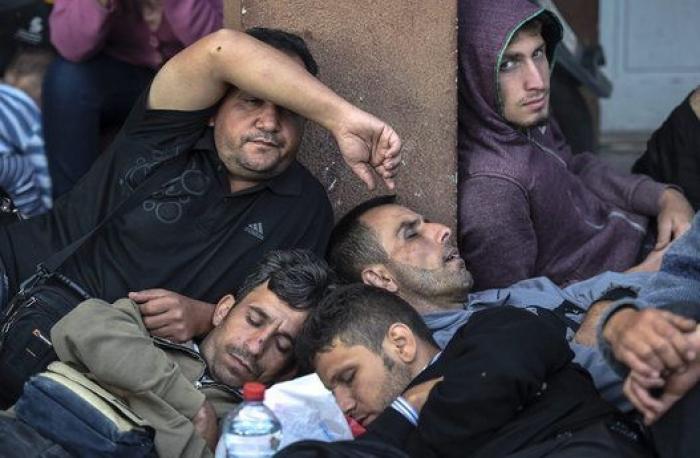 La Policía macedonia dispersa a los migrantes con gases lacrimógenos