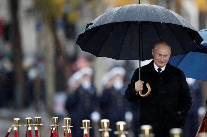 Macron: "El nacionalismo es la antítesis del patriotismo"