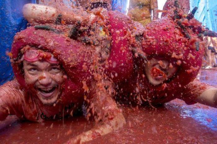 La Tomatina celebra su 70 aniversario con más de 22.000 participantes
