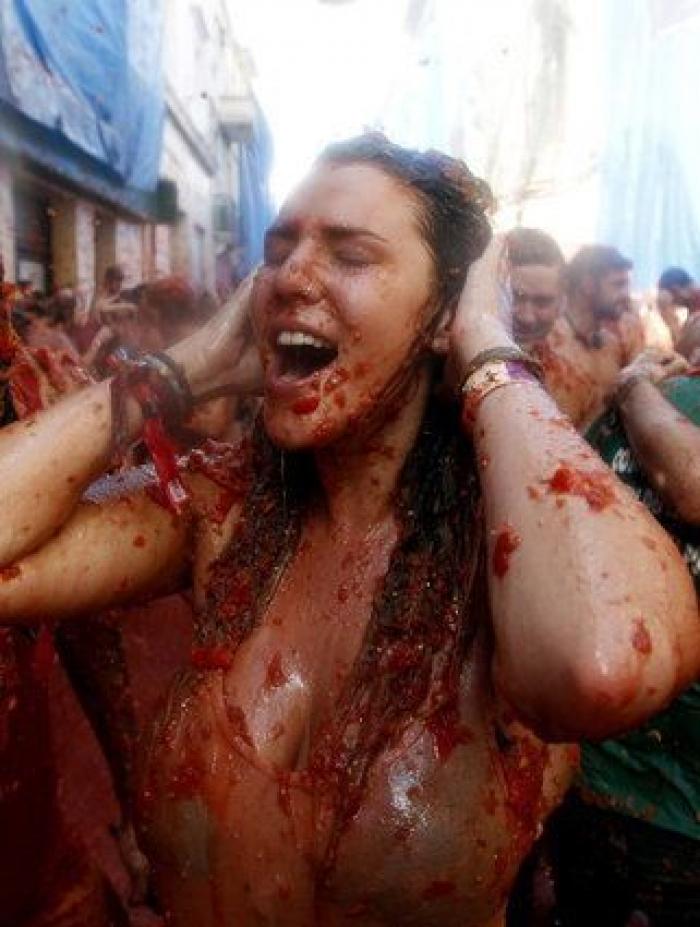 La Tomatina celebra su 70 aniversario con más de 22.000 participantes