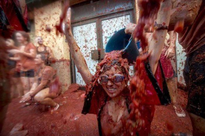 La Tomatina celebra su 70 aniversario con más de 22.000 participantes