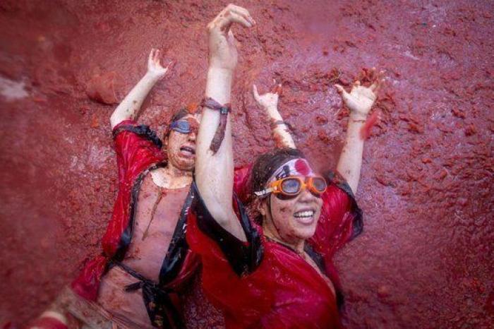La Tomatina celebra su 70 aniversario con más de 22.000 participantes