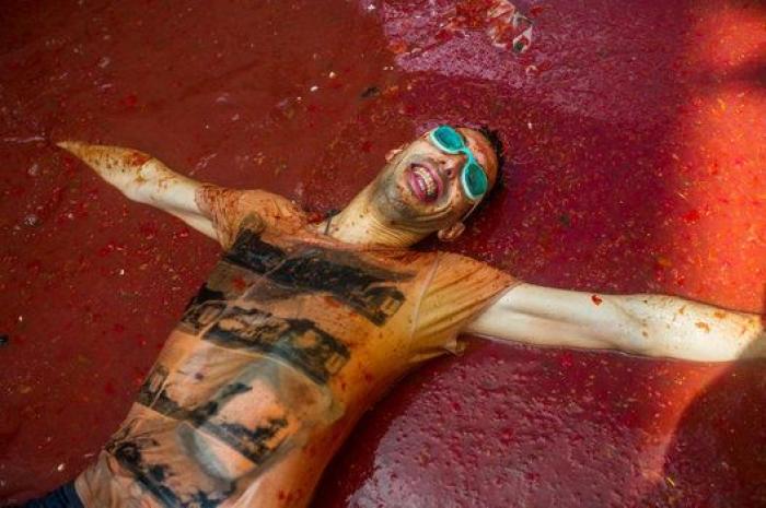 La Tomatina celebra su 70 aniversario con más de 22.000 participantes