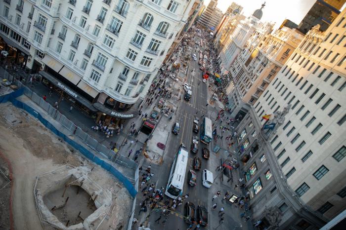 El caos de pasear por la Gran Vía en obras (FOTOS)