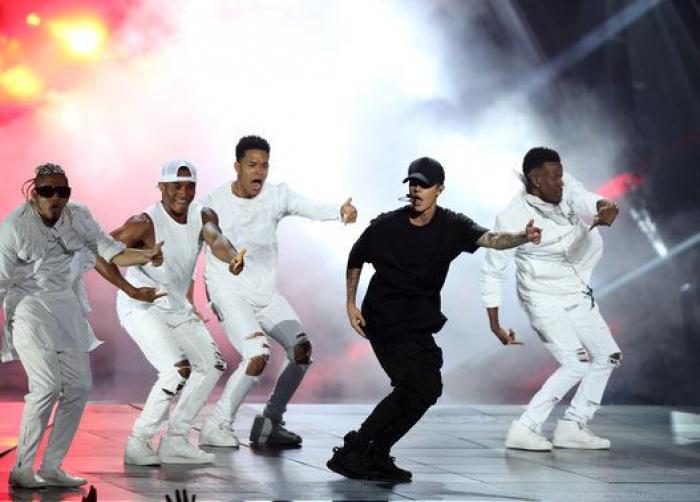 Los no-vestidos de Miley Cyrus en los MTV Video Music Awards 2015 (FOTOS)