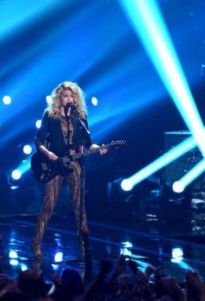 Los no-vestidos de Miley Cyrus en los MTV Video Music Awards 2015 (FOTOS)