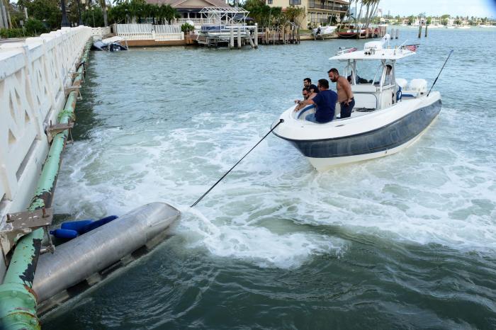 Irma se debilita a depresión tropical en su avance por el sureste de EEUU