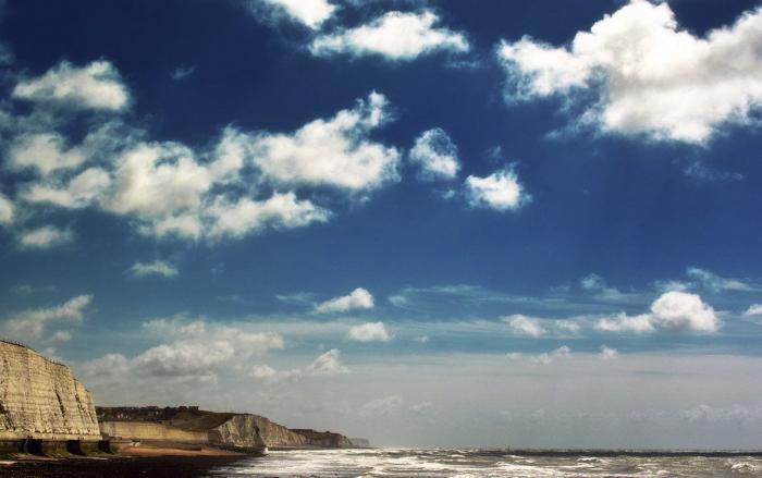 Un usuario capta la foto de esta nube y no paran de llover memes