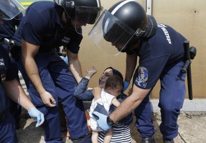 Muere un refugiado que huía de la estación húngara de Bicske