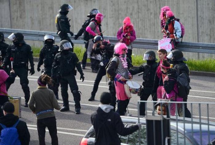 Multitudinaria marcha antifascista en Italia: "Dejamos de hablar con ellos el 25 de abril del 45"