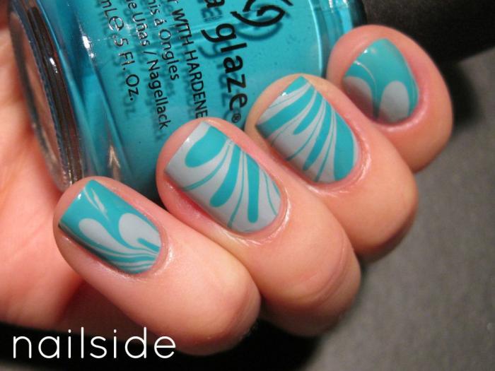 La genial reacción de un padre después de que su hijo sufriese 'bullying' por pintarse las uñas