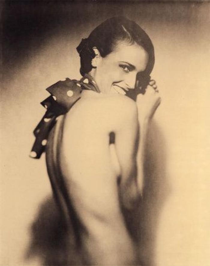 Giovanni Gastel, el fotógrafo de moda que juega con el tiempo