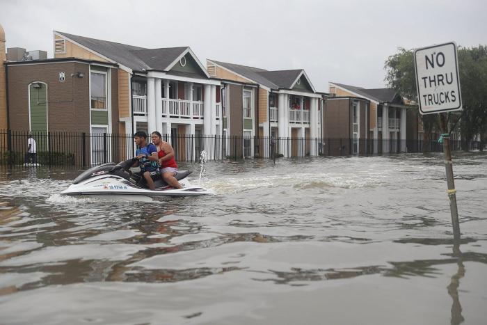 Las "catastróficas" inundaciones de la tormenta Harvey que han dejado cinco muertos en Texas