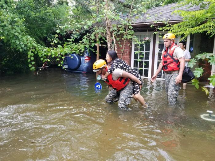 Las "catastróficas" inundaciones de la tormenta Harvey que han dejado cinco muertos en Texas