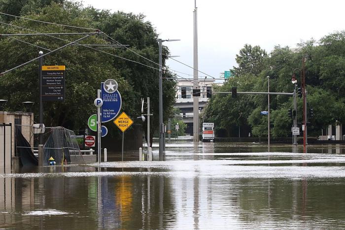 Las "catastróficas" inundaciones de la tormenta Harvey que han dejado cinco muertos en Texas