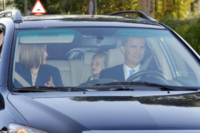 Felipe VI y la reina Letizia acompañan a Leonor y Sofía en su vuelta al cole (FOTOS)