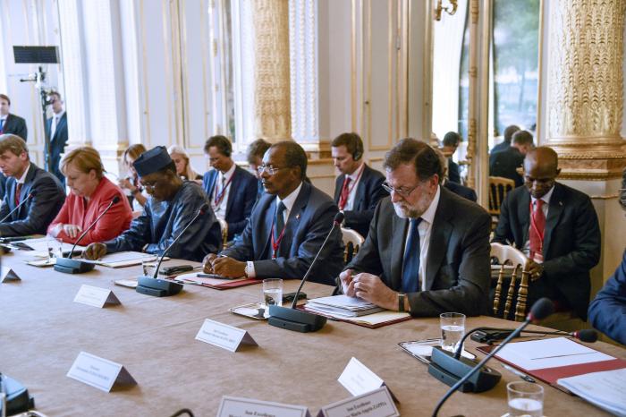 Rajoy anuncia una cumbre extraordinaria en Madrid sobre terrorismo e inmigración irregular