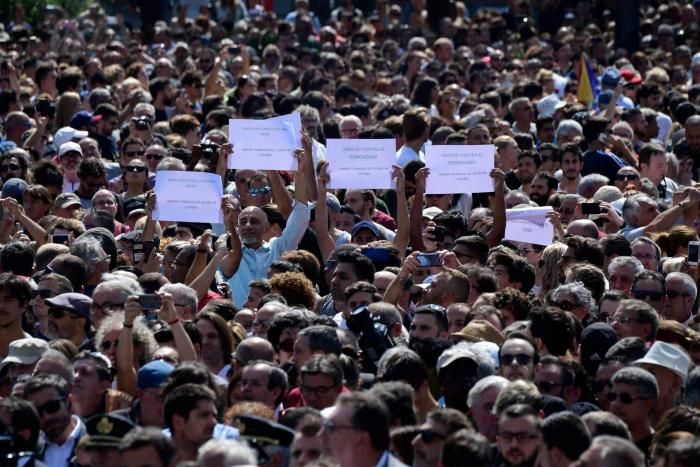 Las funerarias catalanas ofrecen sus servicios gratuitamente a las víctimas de los atentados
