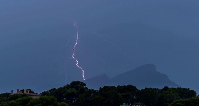 Las tormentas pondrán hoy en alerta al noroeste peninsular