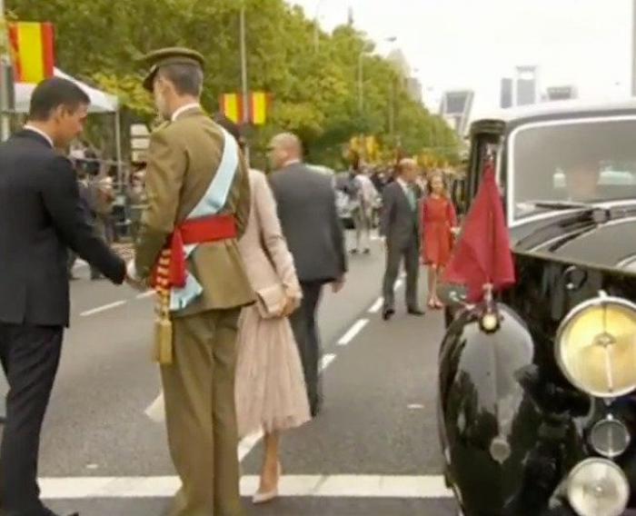 Los reyes presiden el primer desfile del 12 de octubre del Gobierno de Sánchez