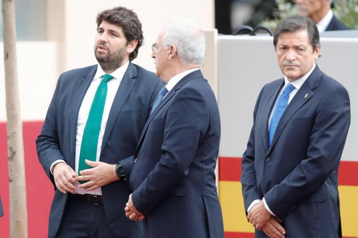 Los reyes presiden el primer desfile del 12 de octubre del Gobierno de Sánchez
