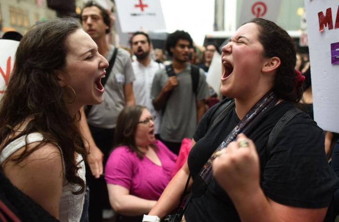 Taylor Swift expresa su opinión política y apoya a un candidato demócrata