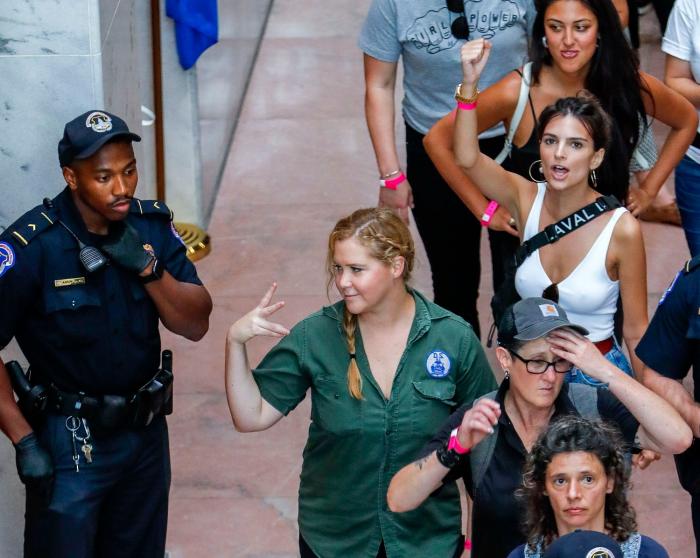 Taylor Swift expresa su opinión política y apoya a un candidato demócrata