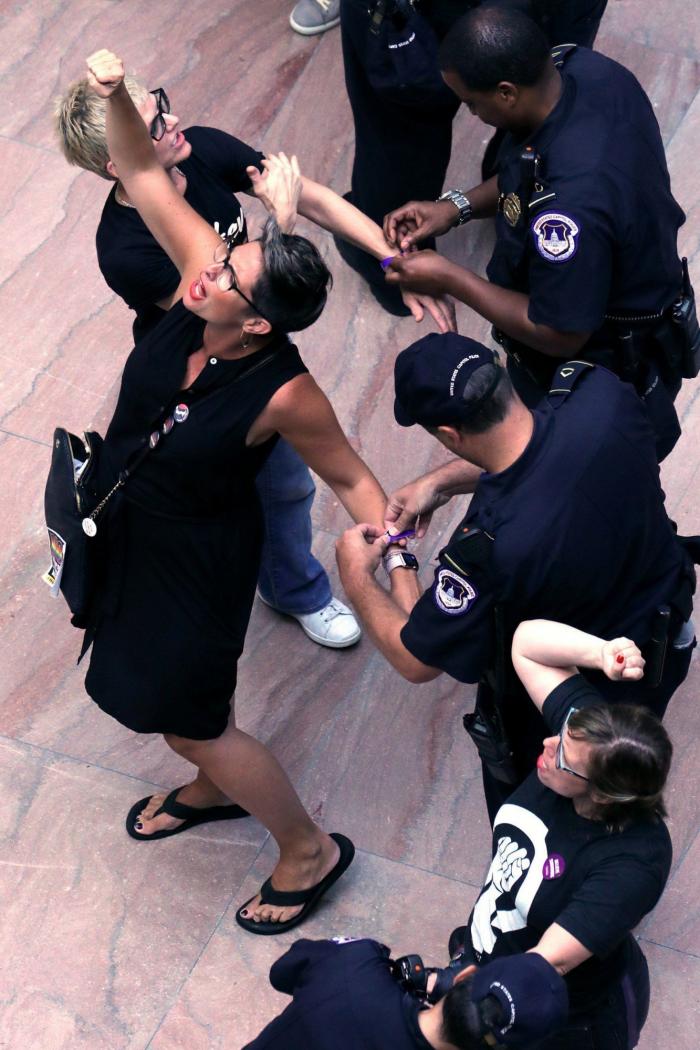 Taylor Swift expresa su opinión política y apoya a un candidato demócrata