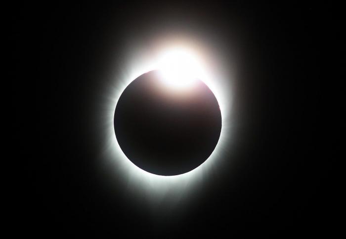 Unos padres se inspiraron en el eclipse para elegir el nombre de su hija