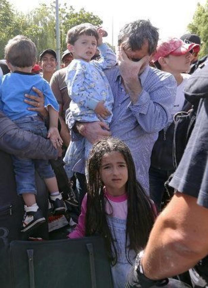 Los refugiados, más de 21.000 en tres días, llegan a Croacia a través de campos de maíz