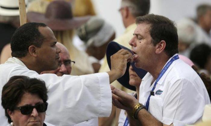 El papa antepone la persona a la ideología en la Plaza de la Revolución de La Habana