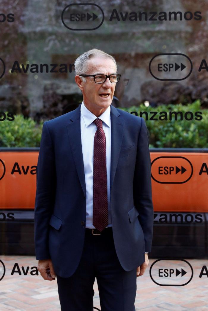 Los 'Javis' y todos los invitados al acto de Sánchez sobre los 100 días de Gobierno