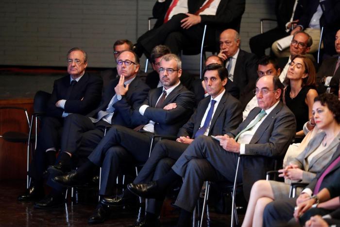 Los 'Javis' y todos los invitados al acto de Sánchez sobre los 100 días de Gobierno