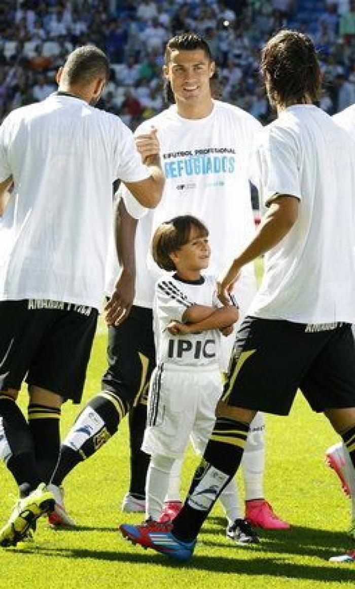 Zaid, el niño sirio refugiado, completa su sueño y se viste de blanco en el Bernabéu