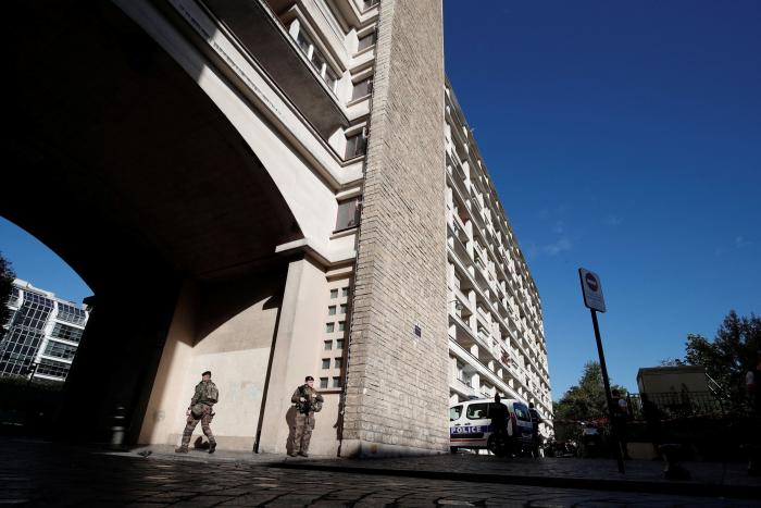 Un vehículo atropella a varios militares del dispositivo antiterrorista francés