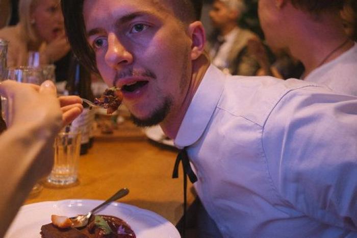 Liisa Luts, la novia que decidió ser la fotógrafa de su propia boda