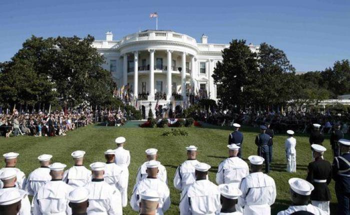 El papa, "hijo de inmigrantes", denuncia ante Obama cómo el sistema "excluye a millones"