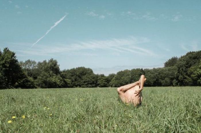 El contorsionista que transforma su cuerpo en el de un alienígena (FOTOS)