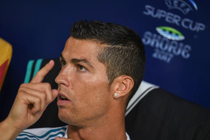 El ataque de Arbeloa al Barça y al árbitro de la Supercopa incendia Twitter: "Ni con 12, a pastar"