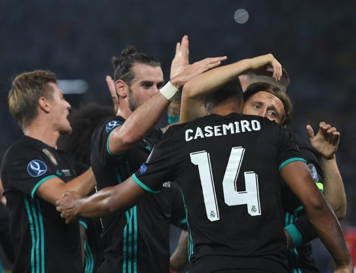 El ataque de Arbeloa al Barça y al árbitro de la Supercopa incendia Twitter: "Ni con 12, a pastar"