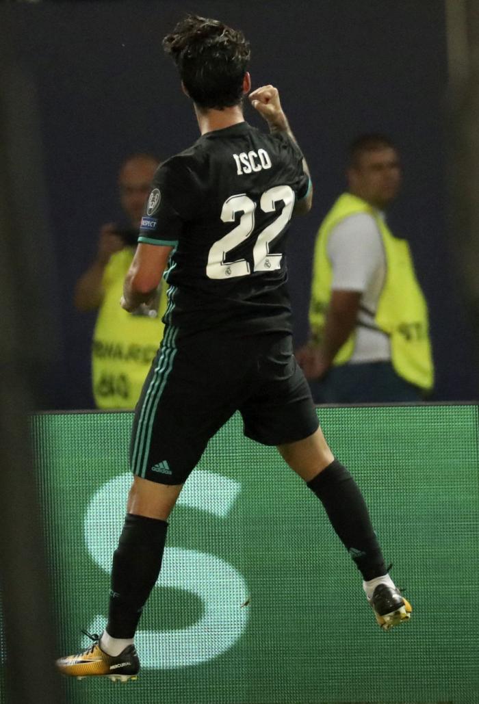 El ataque de Arbeloa al Barça y al árbitro de la Supercopa incendia Twitter: "Ni con 12, a pastar"