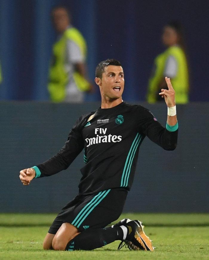 El ataque de Arbeloa al Barça y al árbitro de la Supercopa incendia Twitter: "Ni con 12, a pastar"