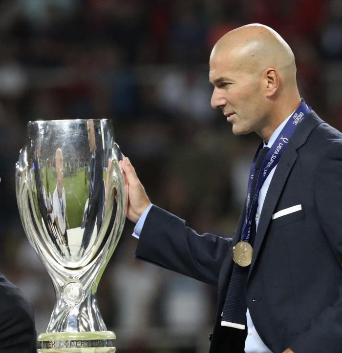 El ataque de Arbeloa al Barça y al árbitro de la Supercopa incendia Twitter: "Ni con 12, a pastar"