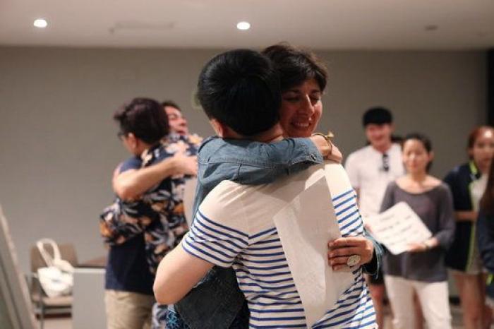 Lo hermoso de regalar a alguien el primer viaje de su vida