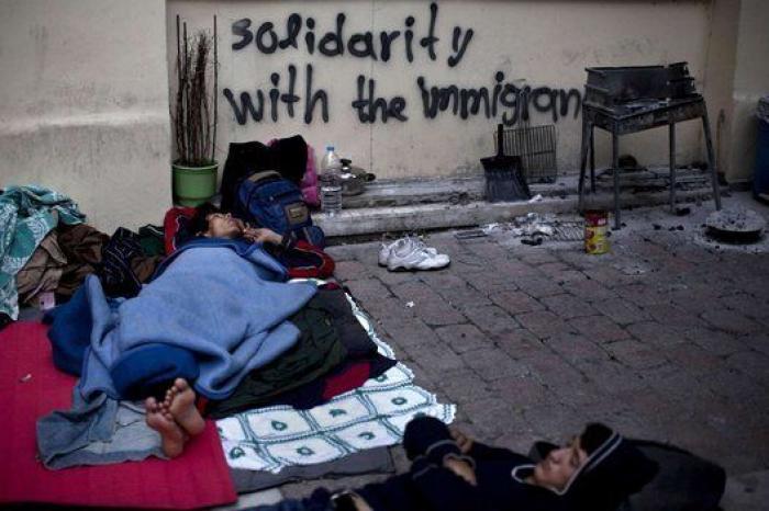 La lluvia y el frío complican el éxodo de los refugiados (FOTOS)