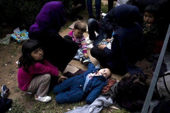 La lluvia y el frío complican el éxodo de los refugiados (FOTOS)
