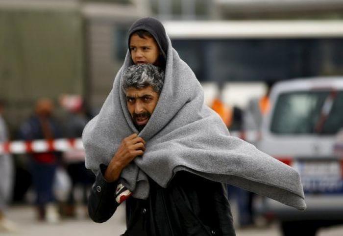 La lluvia y el frío complican el éxodo de los refugiados (FOTOS)