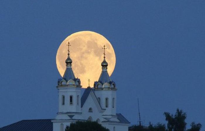 Dos en uno: eclipse y superluna en la noche del domingo al lunes